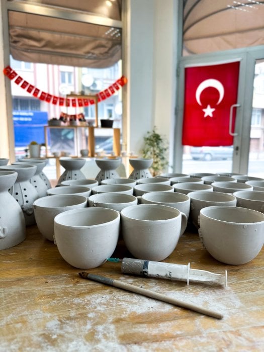 Atölye ve fincanlar