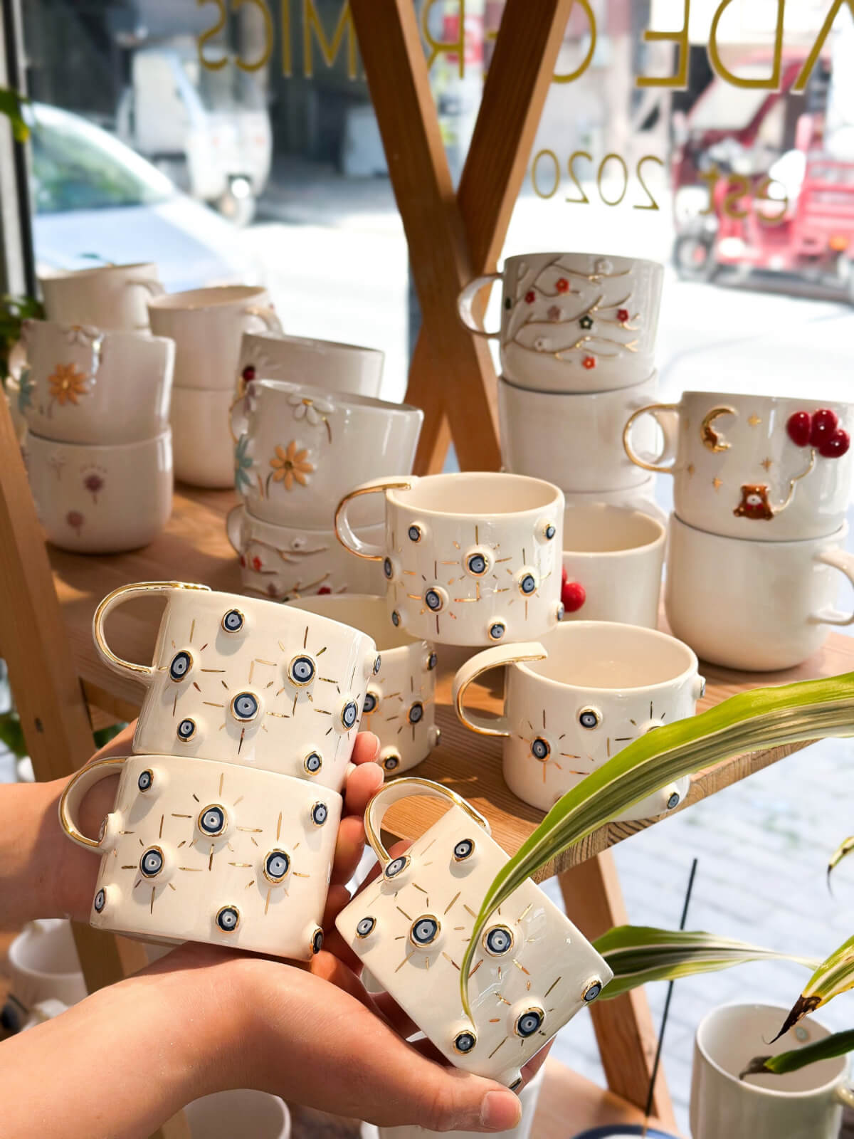 nazar boncuklu kupalar fotoğrafı el yapımı jalo ceramic seramik