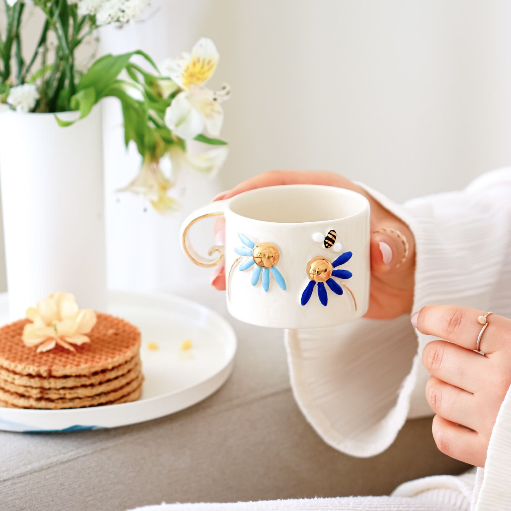 Blue Daisy Mug, El Yapımı Papatyalı Kupa