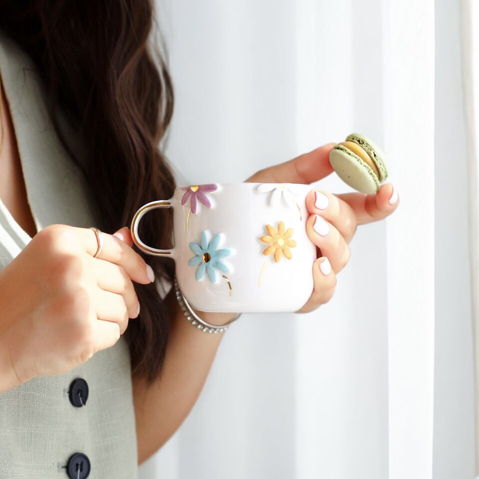 Renkli Bahçe Mug, El Yapımı Çiçekli Kupa