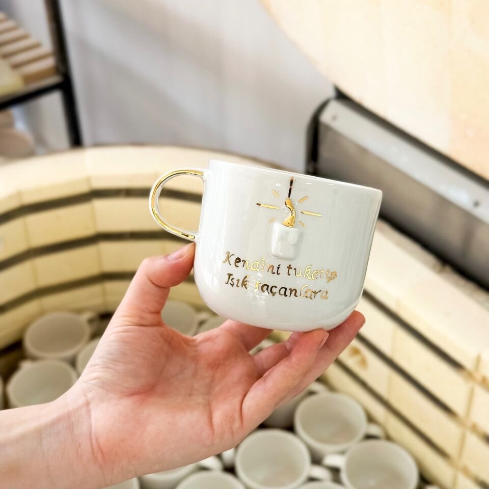 İyi ki Varsın Kupası. Öğretmenler Günü Hediyesi (Kendini Tüketip Işık Saçanlara)